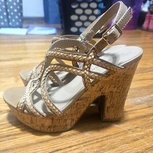Women's Tan Strappy Wedge Sandals By Sun + Stone Size 6.5